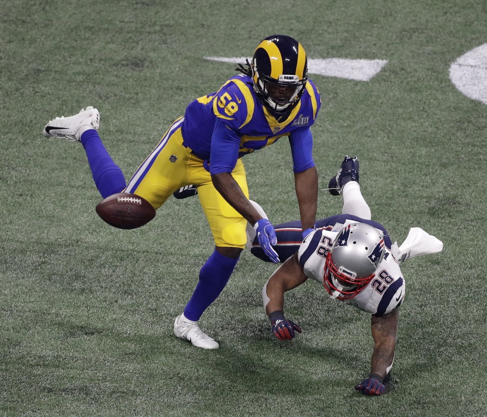 Patriots Rams Super Bowl Football